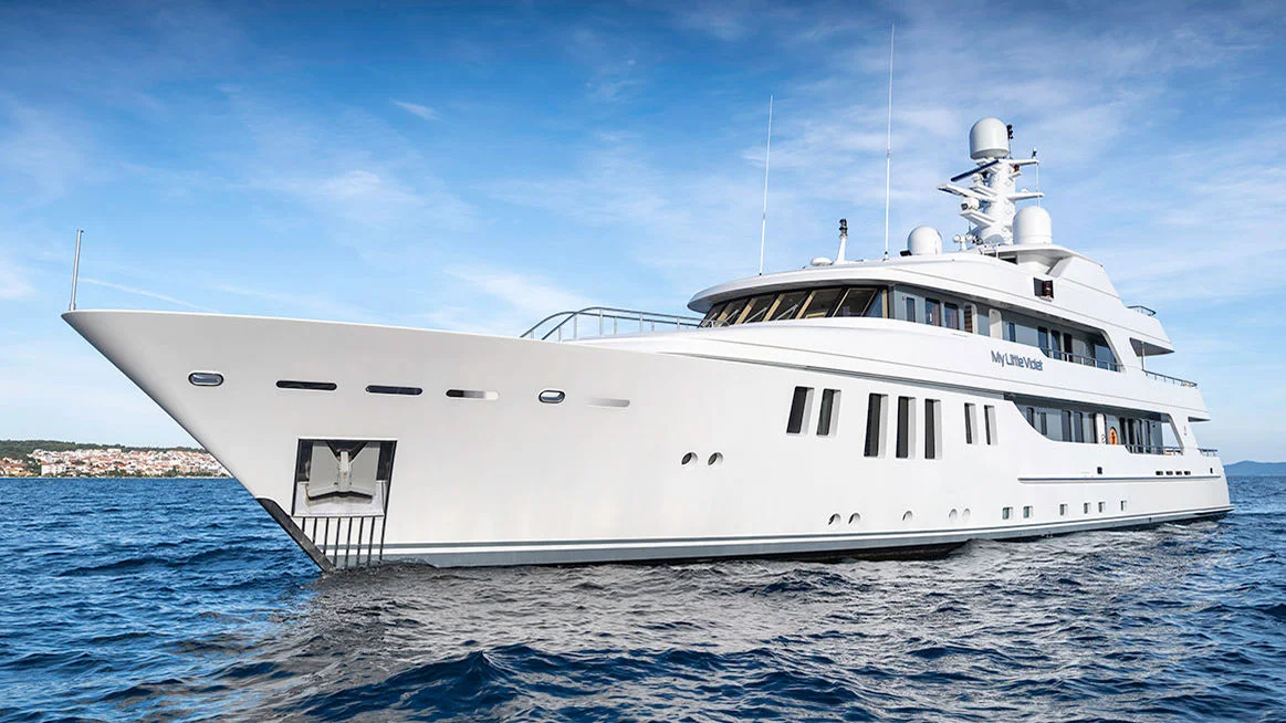 My Little Violet luxury motor yacht at sea