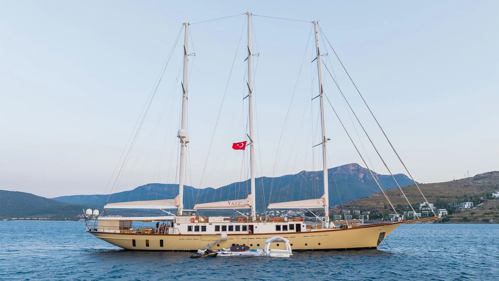Yazz luxury motor sailor at sea